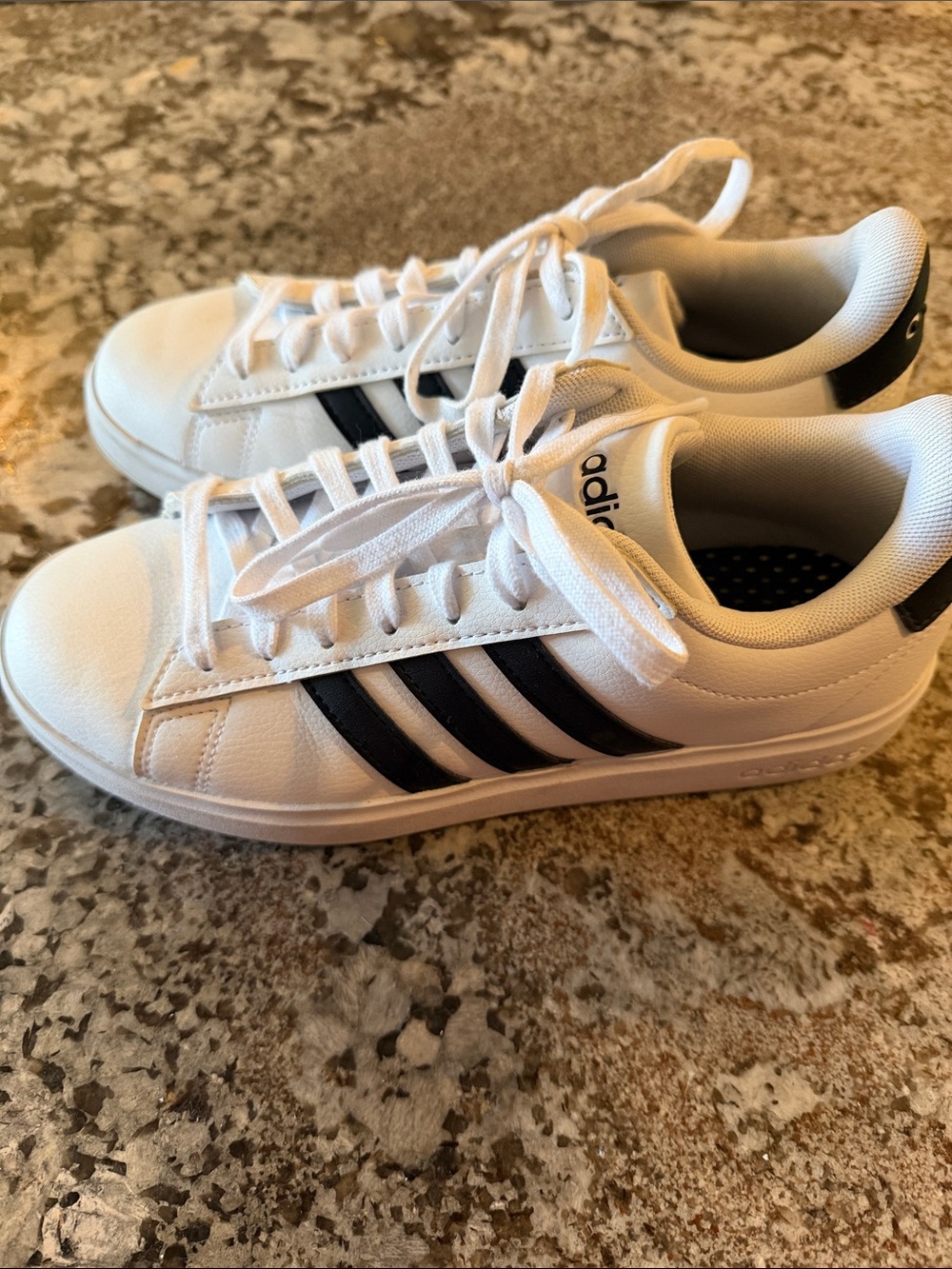 Adidas Grand Court Sneakers